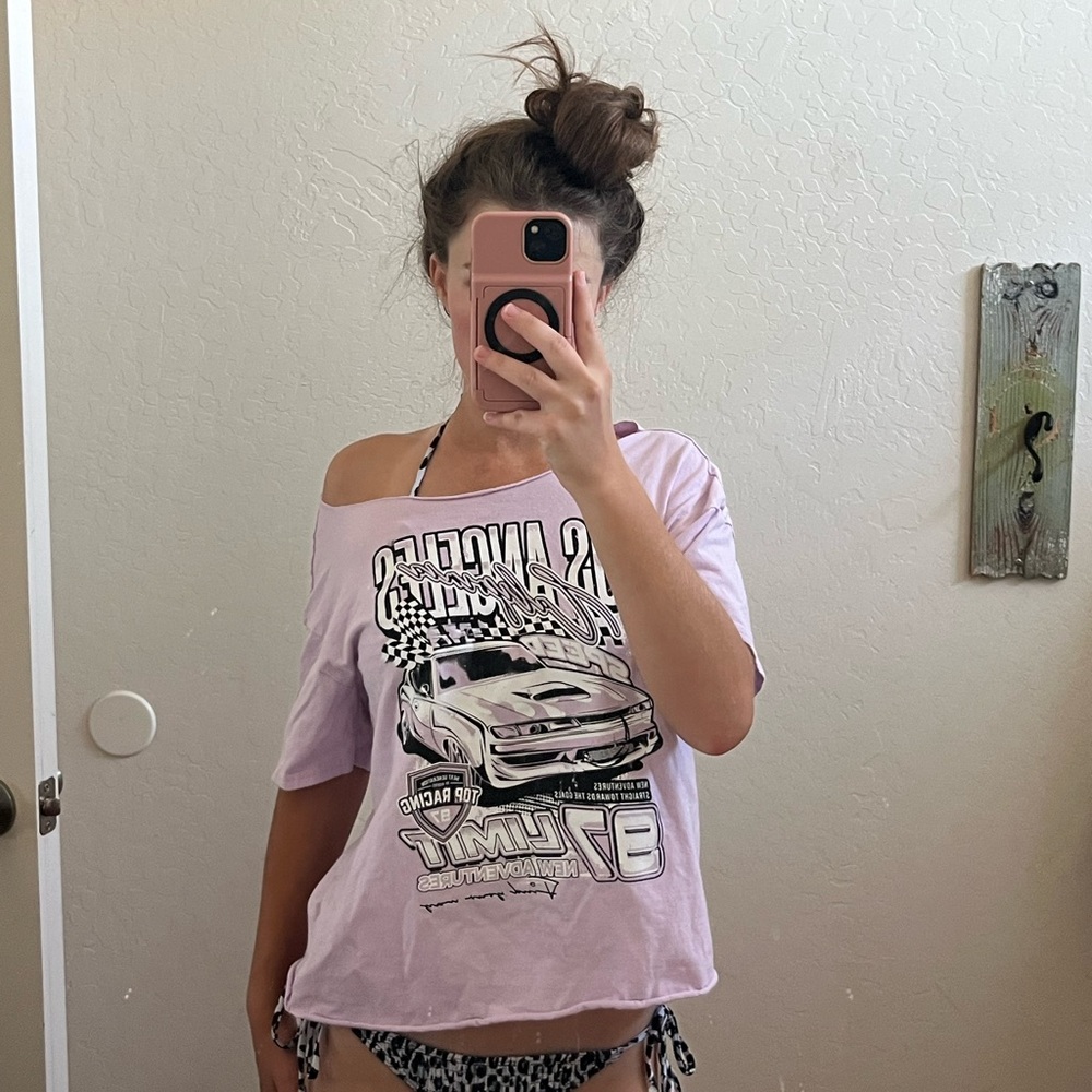 Lavender Graphic Off-Shoulder Short Sleeve Tee - Casual Racing Print
